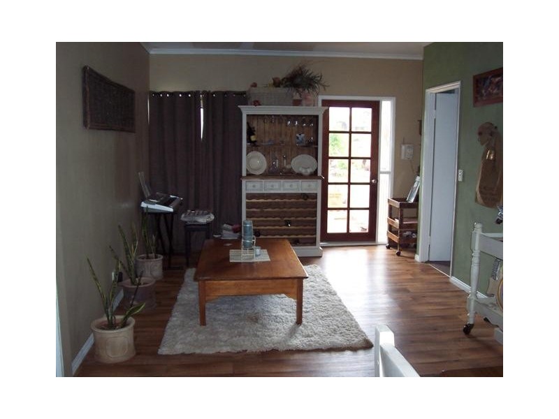 3 Clive Crescent, Withcott QLD 4352