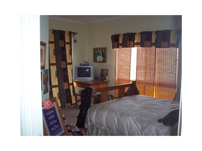 3 Clive Crescent, Withcott QLD 4352