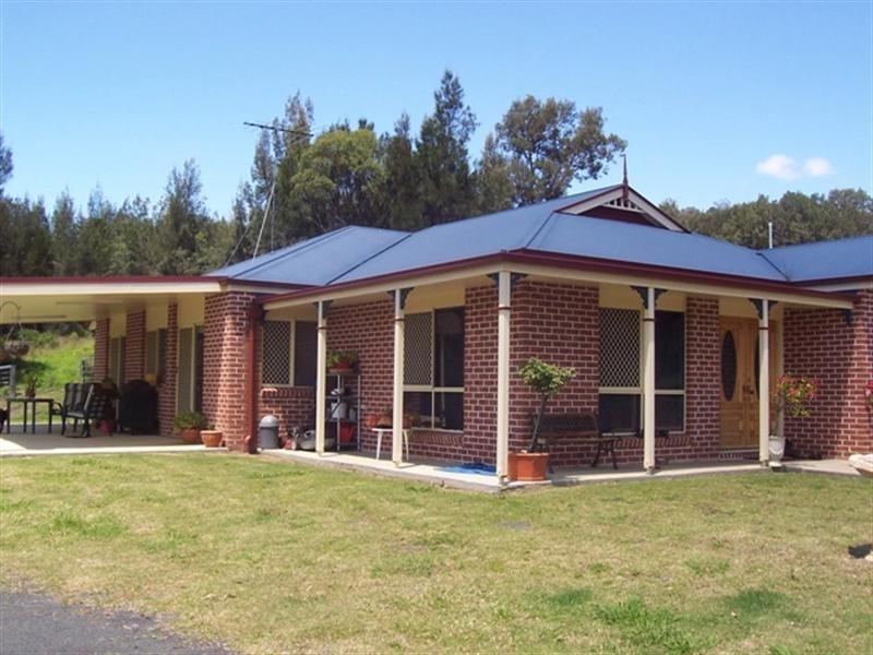 8 Taylors, Withcott QLD 4352