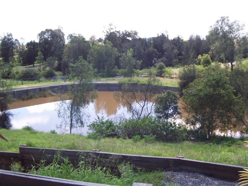 8 Taylors, Withcott QLD 4352