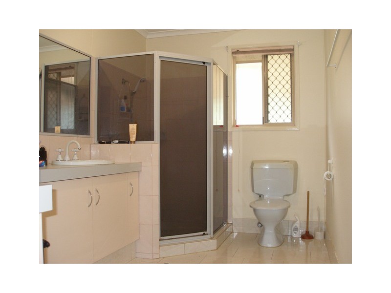 6 Shorelands Drive, Withcott QLD 4352