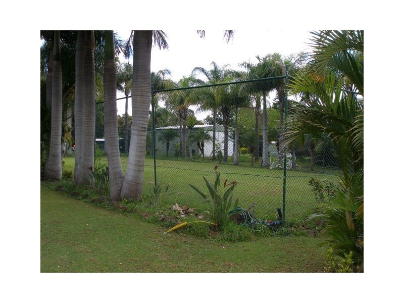 6 Shorelands Drive, Withcott QLD 4352