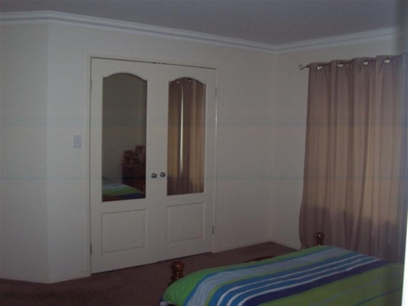 6 Kimdonn, Withcott QLD 4352