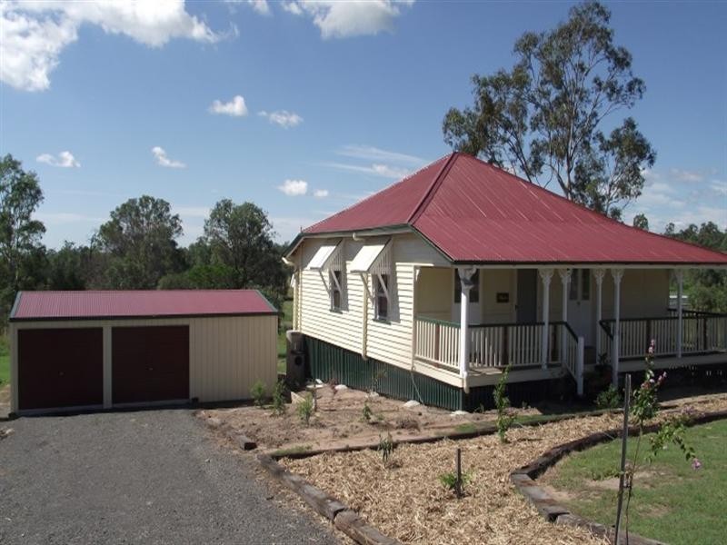 2 Kate Court, Withcott QLD 4352