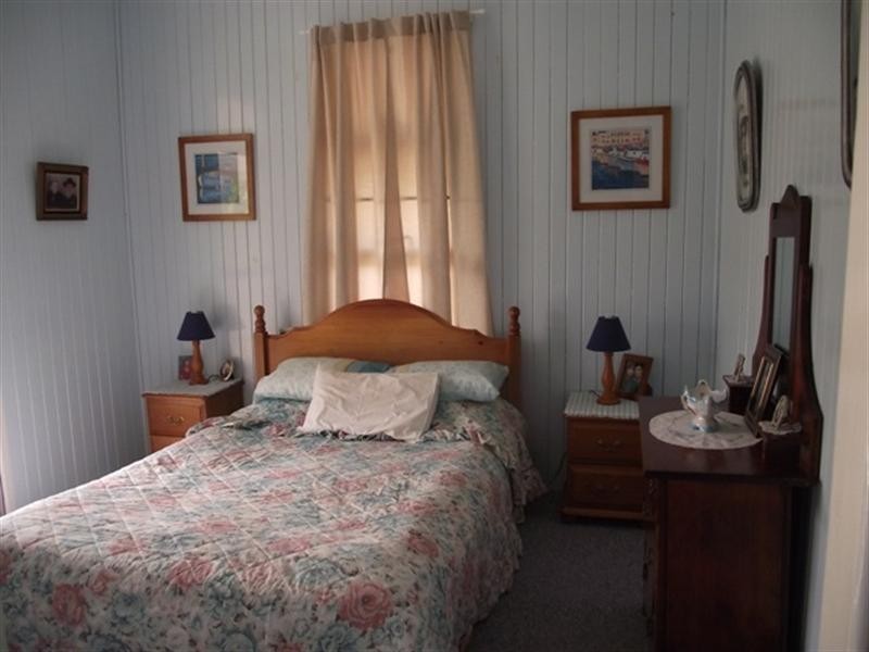 2 Kate Court, Withcott QLD 4352