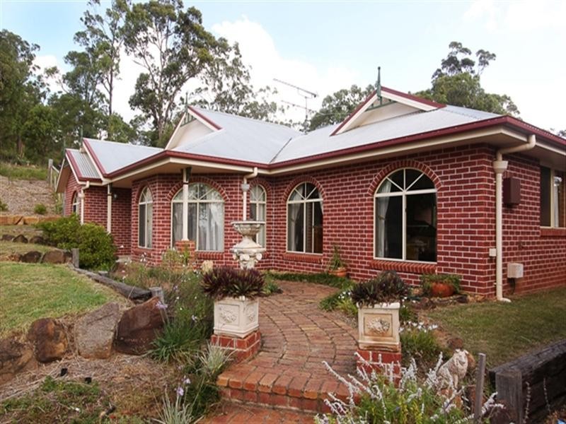 33 Berghofer, Withcott QLD 4352