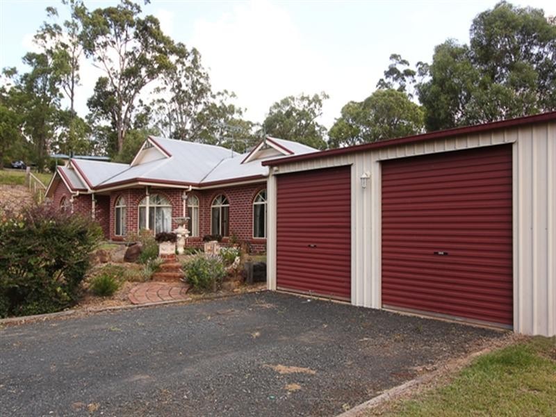 33 Berghofer, Withcott QLD 4352
