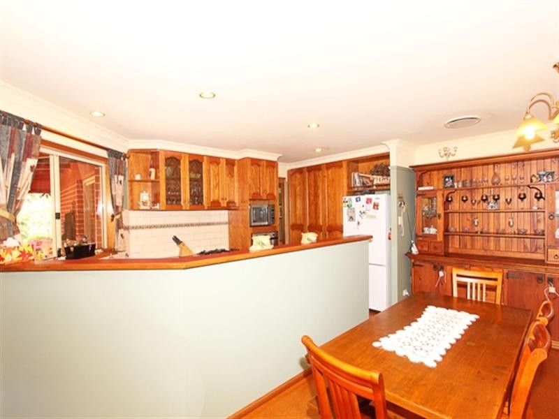 33 Berghofer, Withcott QLD 4352