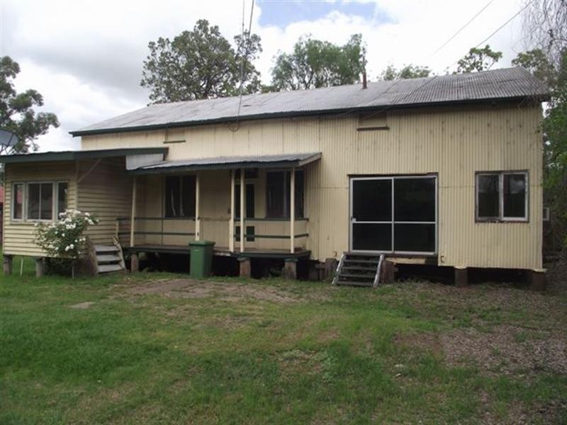 11 Railway Street, Helidon QLD 4344