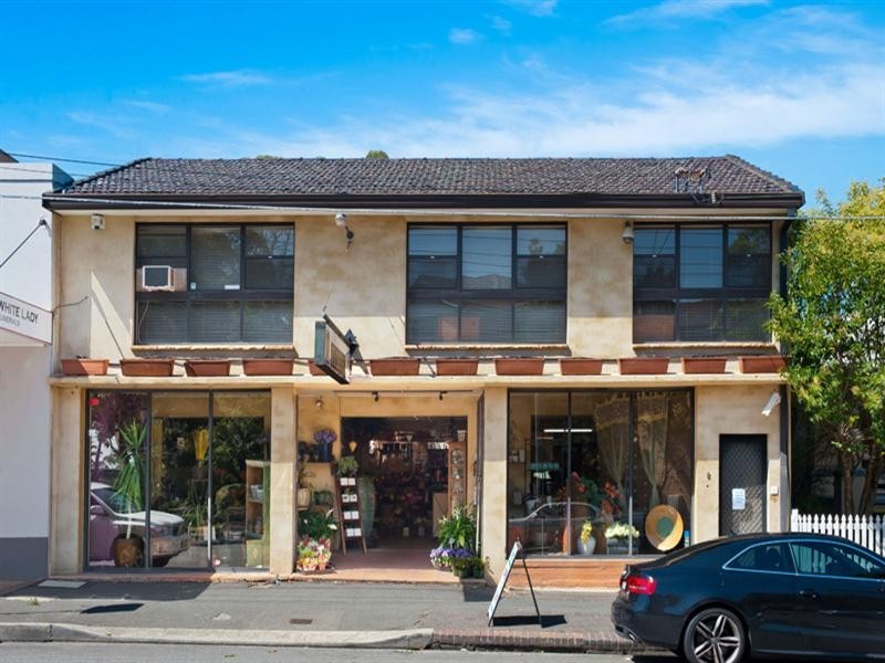 8 Adelong Street, Sutherland NSW 2232