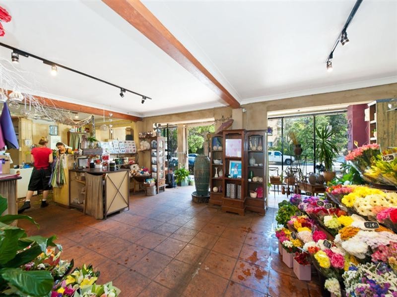 8 Adelong Street, Sutherland NSW 2232