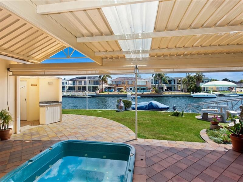 37 Murray Island ., Sylvania Waters NSW 2224