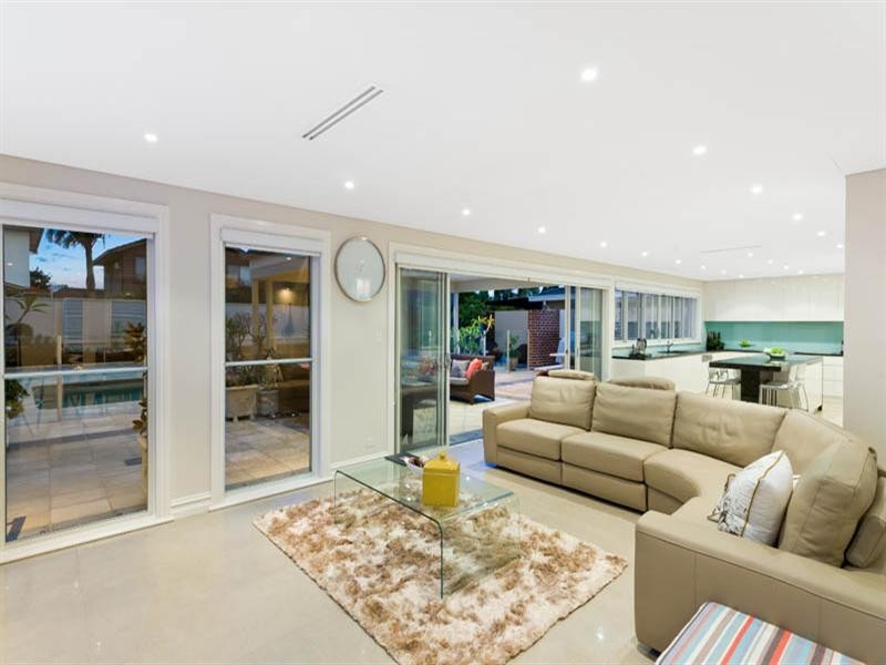 22 Hampton Road, Sylvania Waters NSW 2224