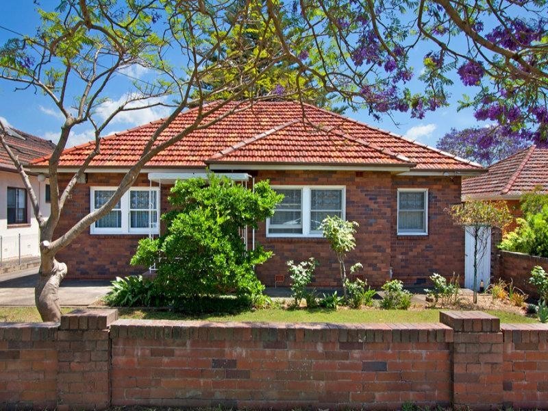 27 Birdwood Street, Sylvania NSW 2224