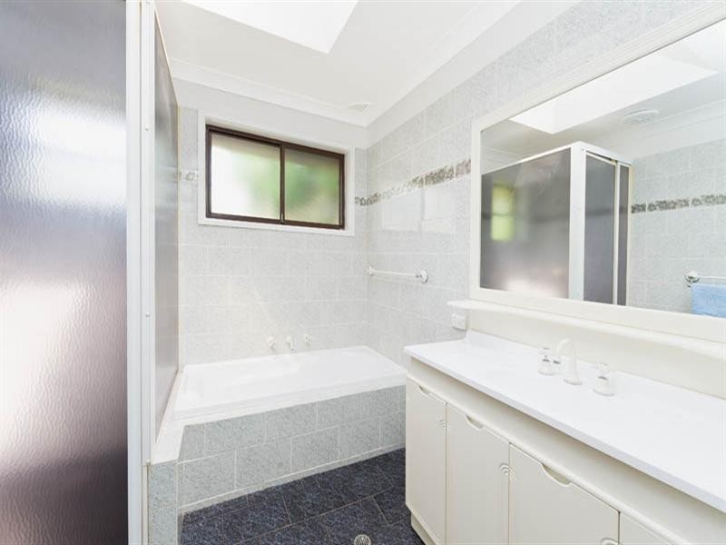 2 Burnett Place, Sylvania Waters NSW 2224