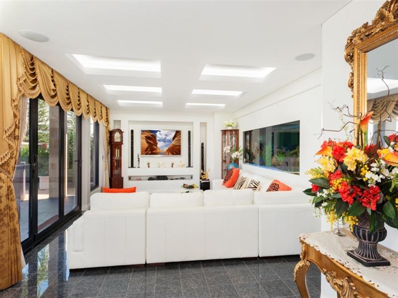 4 Lachlan Avenue, Sylvania Waters NSW 2224