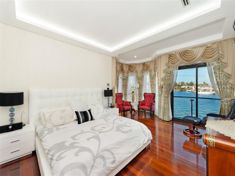 4 Lachlan Avenue, Sylvania Waters NSW 2224