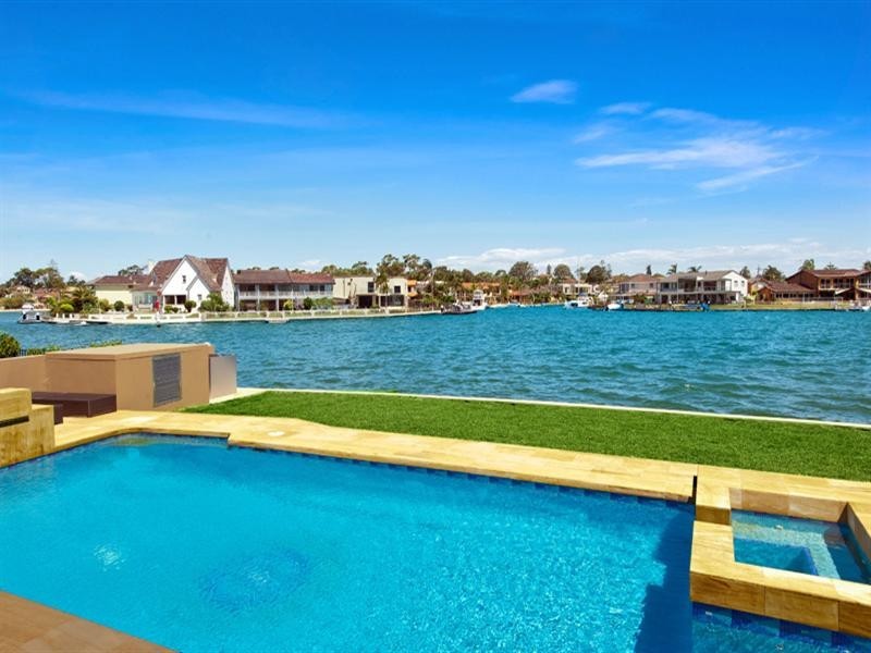 4 Lachlan Avenue, Sylvania Waters NSW 2224