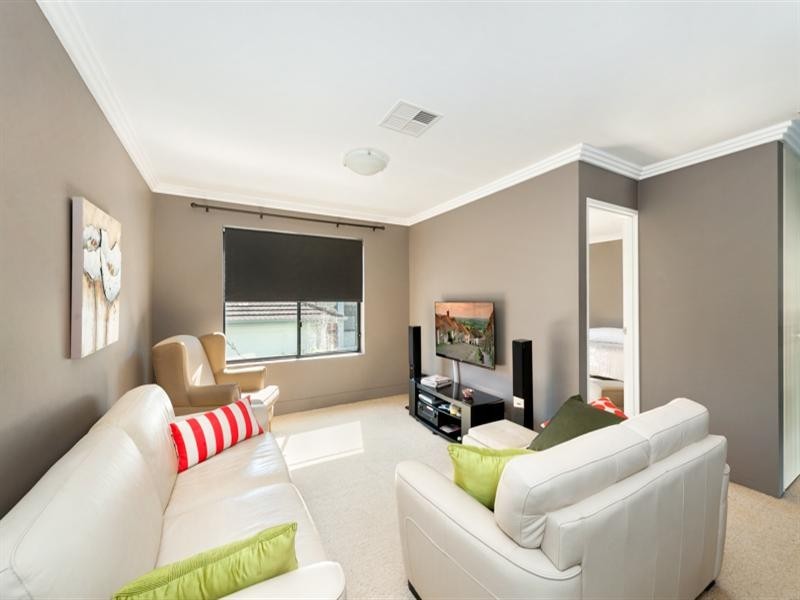 2/17 Canberra Road, Sylvania NSW 2224