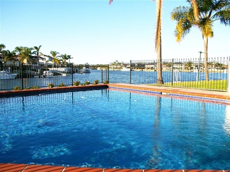 18 Macintyre Crescent, Sylvania Waters NSW 2224