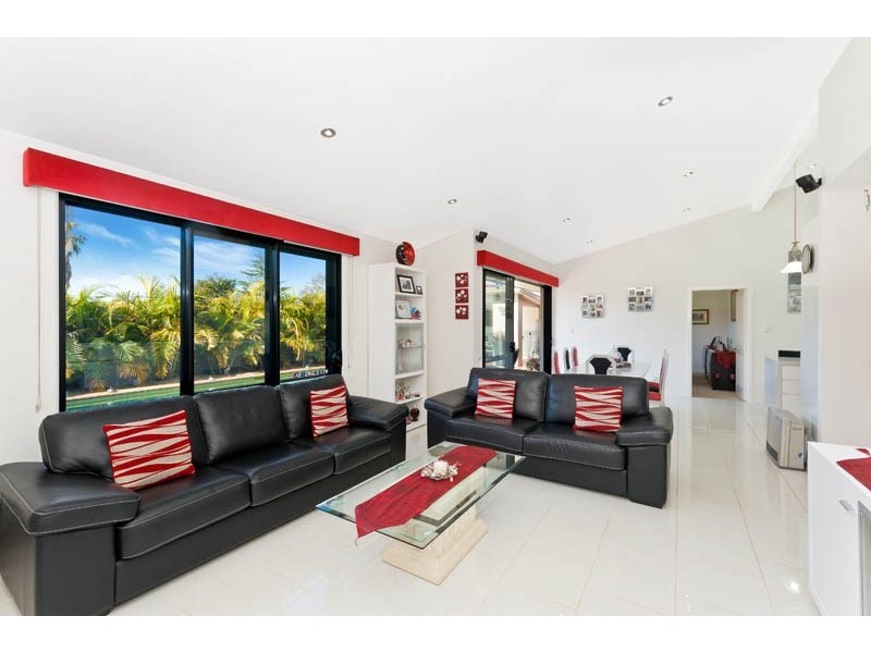 24 Shoalhaven Road, Sylvania Waters NSW 2224