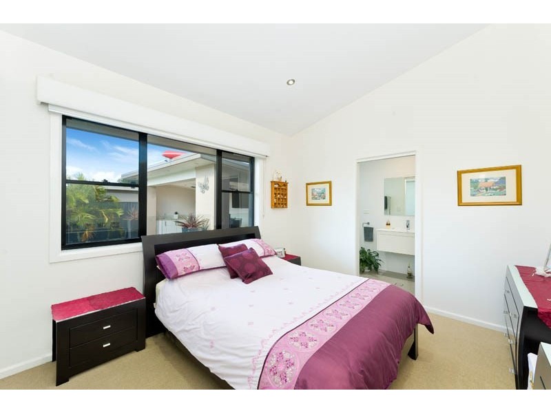 24 Shoalhaven Road, Sylvania Waters NSW 2224