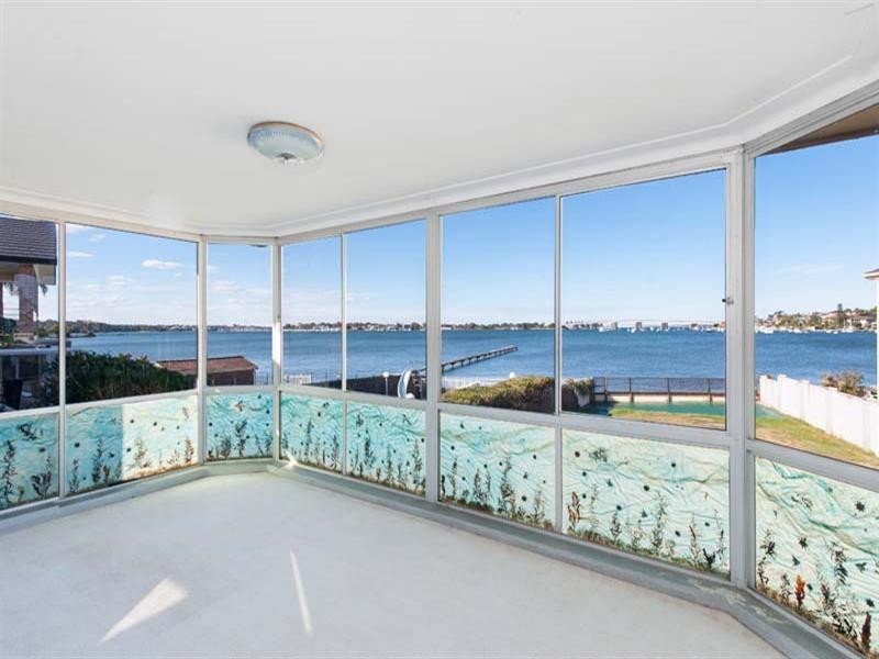 5 Holts Point Place, Sylvania NSW 2224