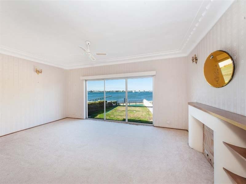 5 Holts Point Place, Sylvania NSW 2224