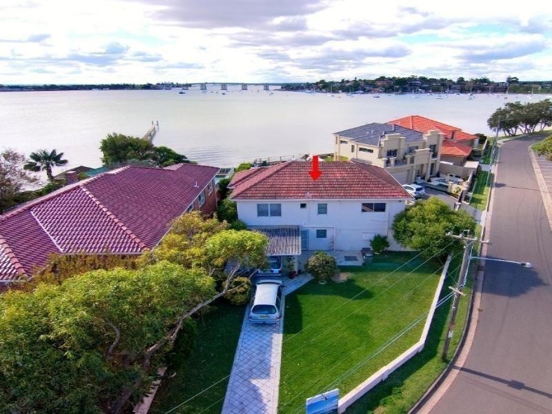 5 Holts Point Place, Sylvania NSW 2224