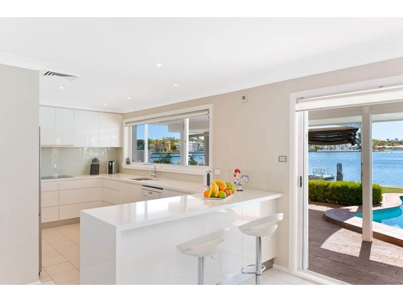 39 Hawkesbury Esplanade, Sylvania Waters NSW 2224