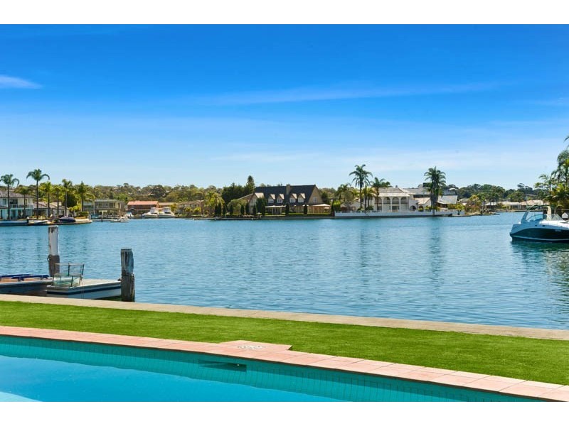 39 Hawkesbury Esplanade, Sylvania Waters NSW 2224