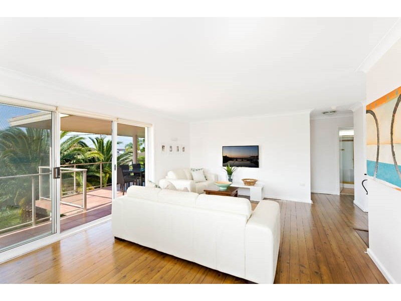 1 Macintyre Crescent, Sylvania Waters NSW 2224