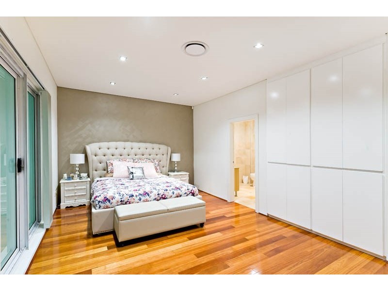 6 Taunton Street, Blakehurst NSW 2221