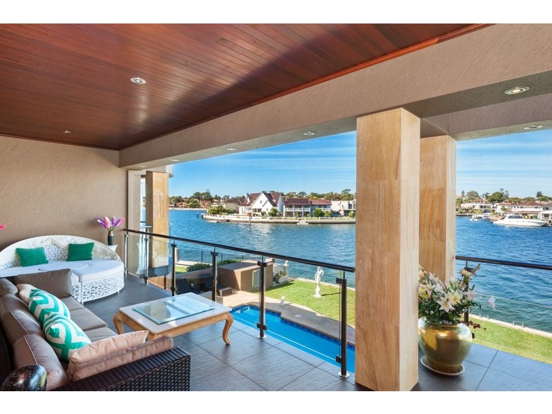 4 Lachlan Avenue, Sylvania Waters NSW 2224