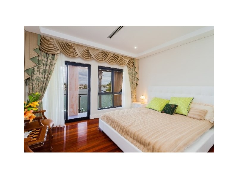 4 Lachlan Avenue, Sylvania Waters NSW 2224