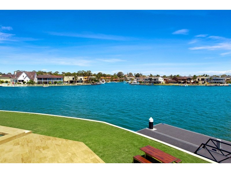 4 Lachlan Avenue, Sylvania Waters NSW 2224