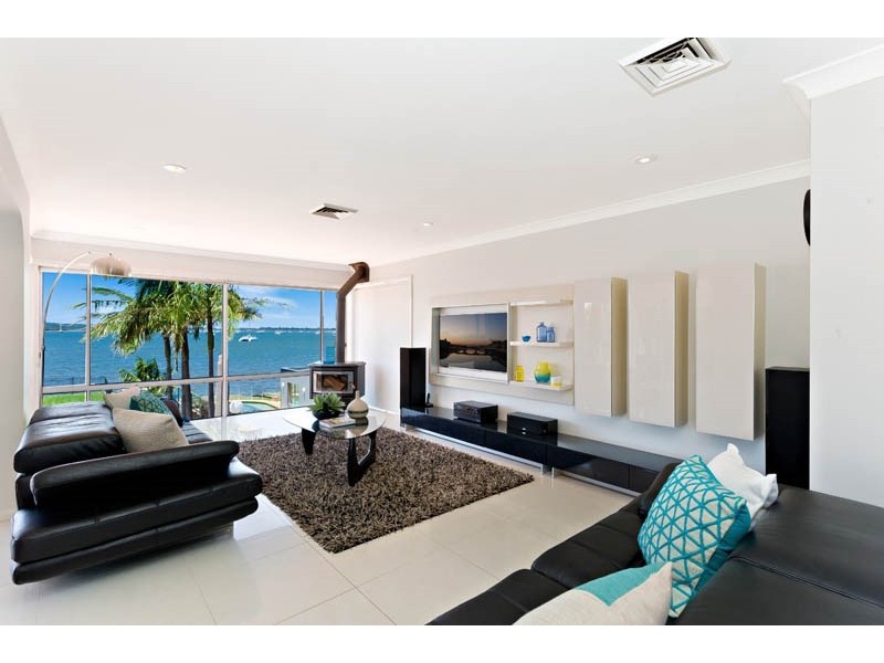 22 Woodlands Road, Taren Point NSW 2229