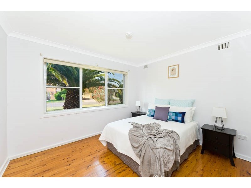 1 Macintyre Crescent, Sylvania Waters NSW 2224