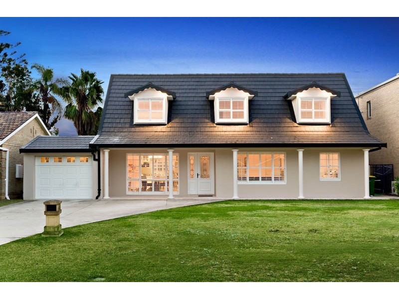 11 Cordeaux Crescent, Sylvania Waters NSW 2224