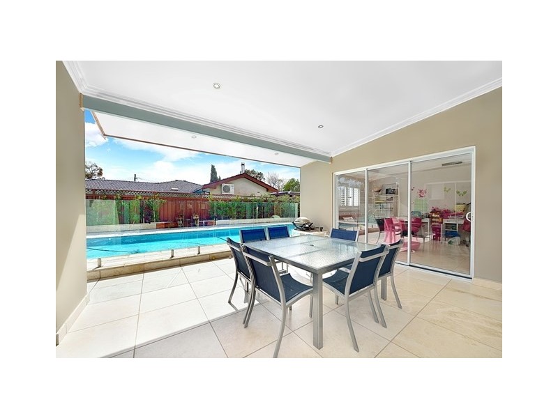 11 Cordeaux Crescent, Sylvania Waters NSW 2224