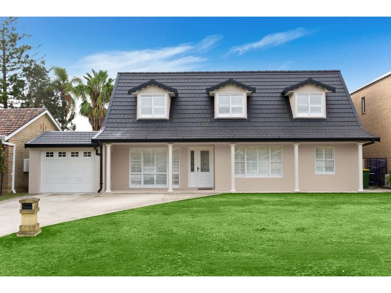 11 Cordeaux Crescent, Sylvania Waters NSW 2224