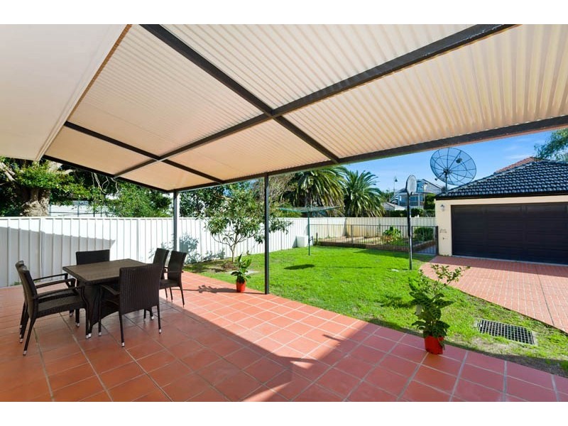 2 Carruthers Drive, Dolls Point NSW 2219
