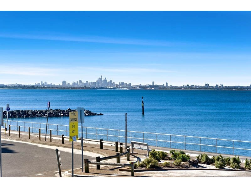 2 Carruthers Drive, Dolls Point NSW 2219