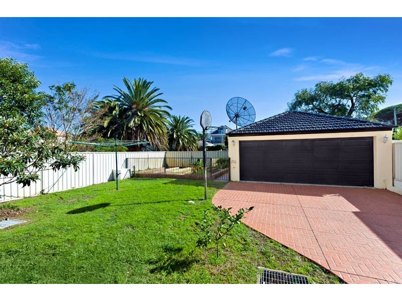 2 Carruthers Drive, Dolls Point NSW 2219