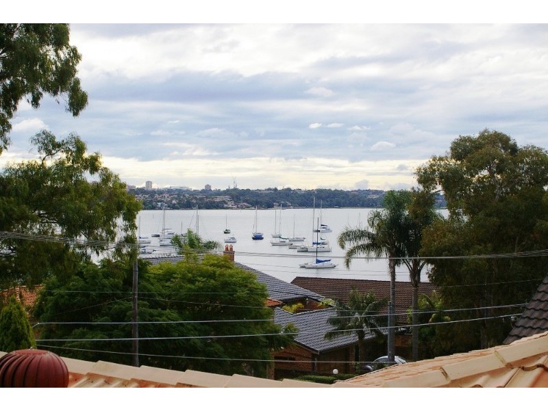 2/70 Holt Road, Taren Point NSW 2229