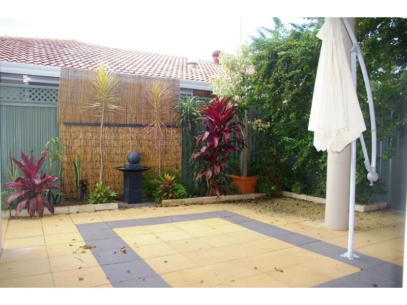 2/70 Holt Road, Taren Point NSW 2229