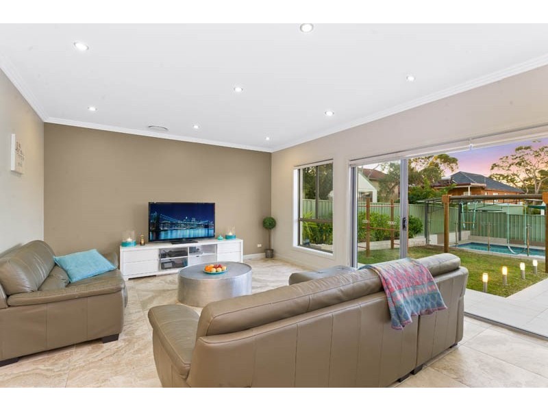 11 Harley Street, Sylvania NSW 2224