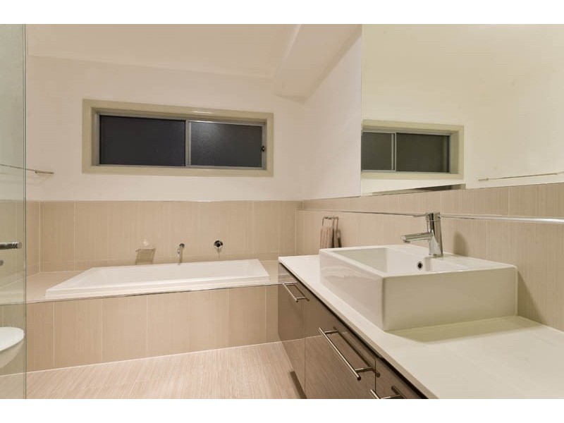 11 Harley Street, Sylvania NSW 2224