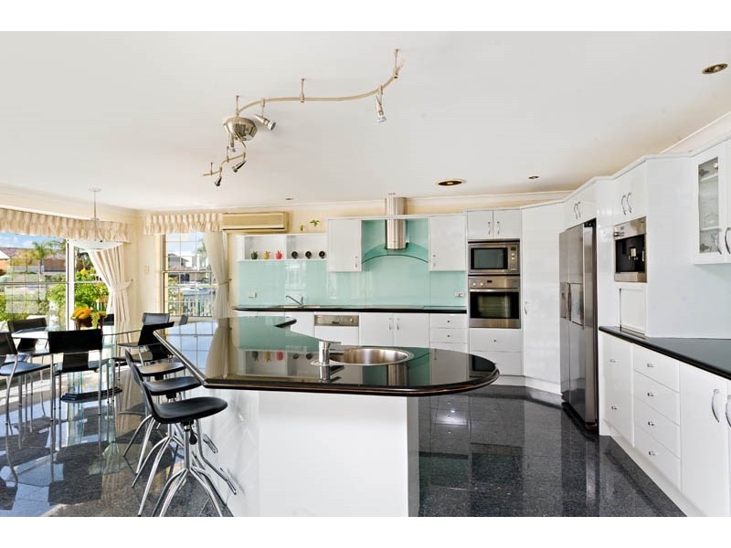 24 Roper Crescent, Sylvania Waters NSW 2224