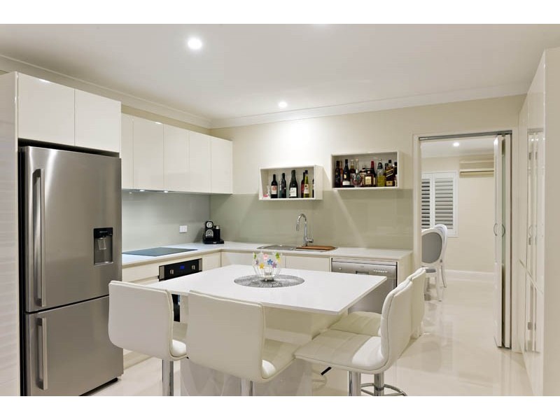 18 Hawkesbury Esplanade, Sylvania Waters NSW 2224